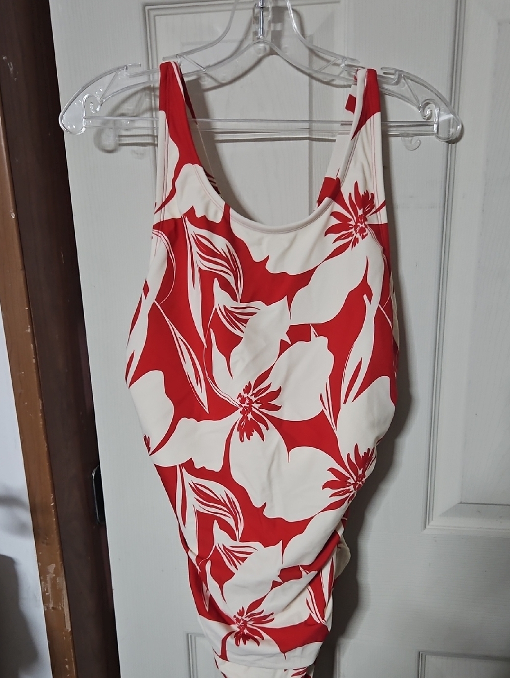 SHADE & SHORE TROPICAL ONE PIECE SWIMSUIT: RED/CREAM: NEW WITH TAGS: SIZE 17